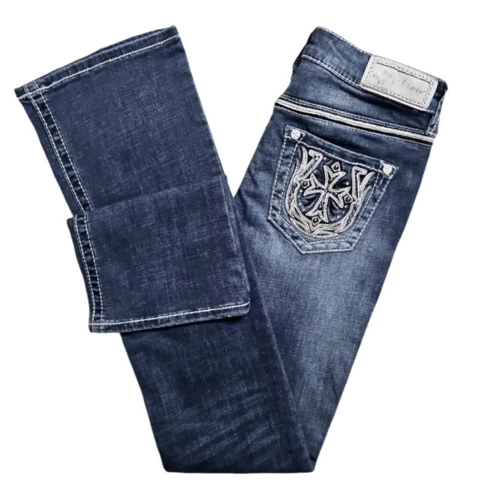 Affliction Jade Bootcut Jeans. Women's Size: Waist 28x33 Inseam. - Picture 6 of 15